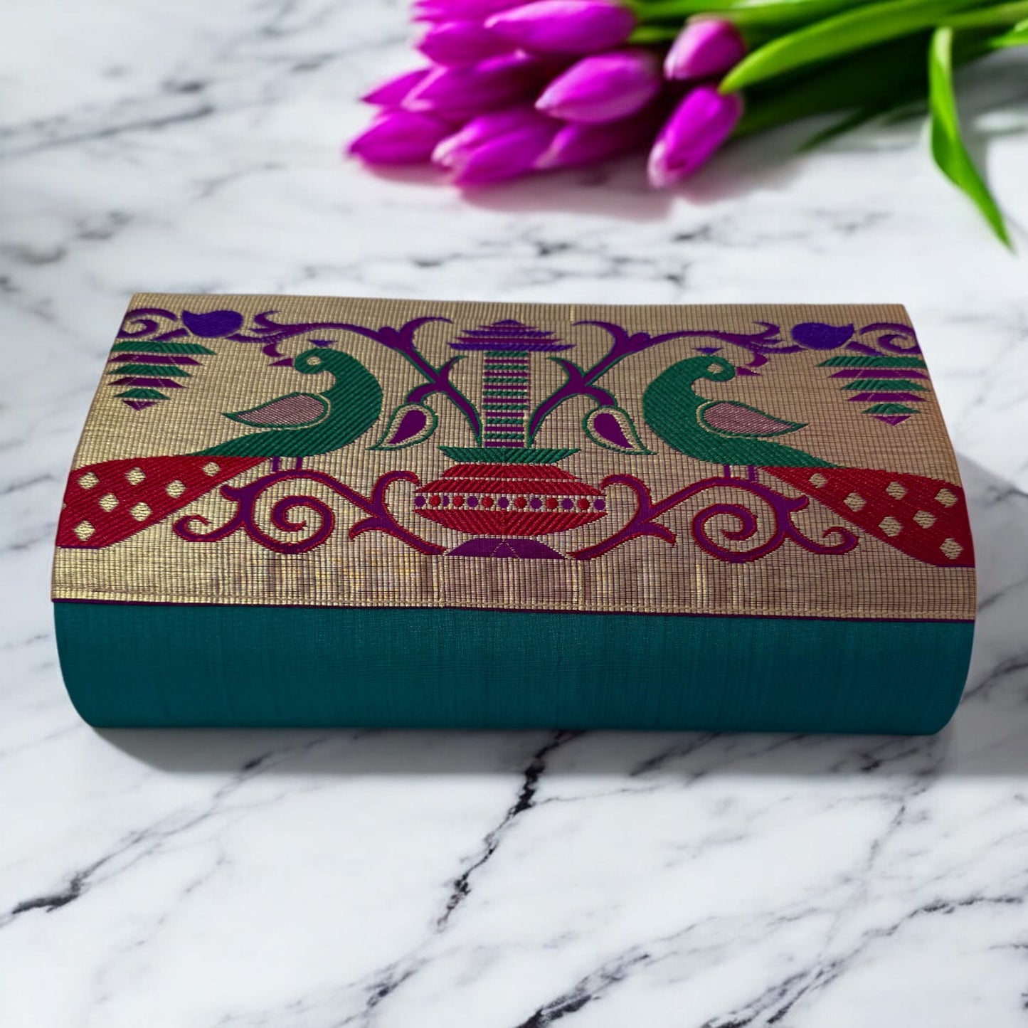 NAINA - Medium Clutch