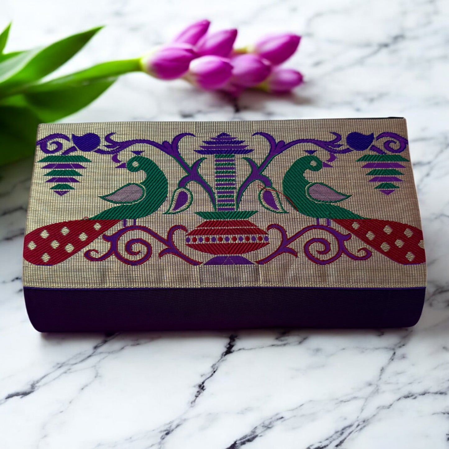 NAINA - Medium Clutch